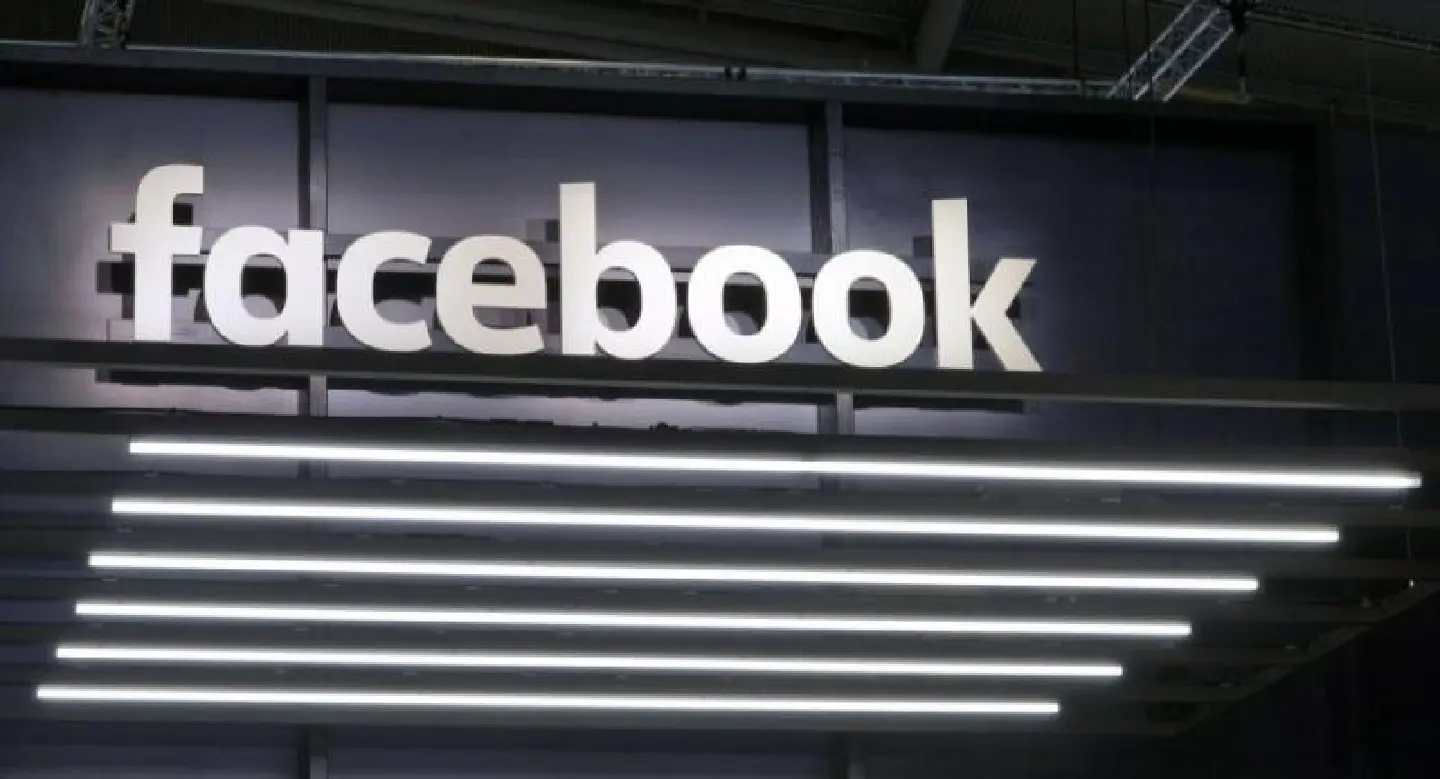 Despite crackdown, 'junk news' still flourishes on social media Despite crackdown, 'junk news' still flourishes on social media
