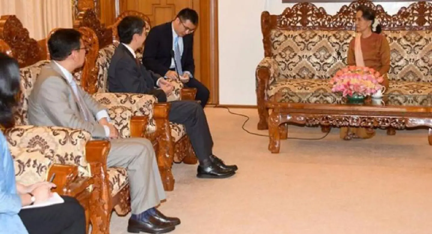 Suu Kyi receives Chinese Special Envoy Suu Kyi receives Chinese Special Envoy