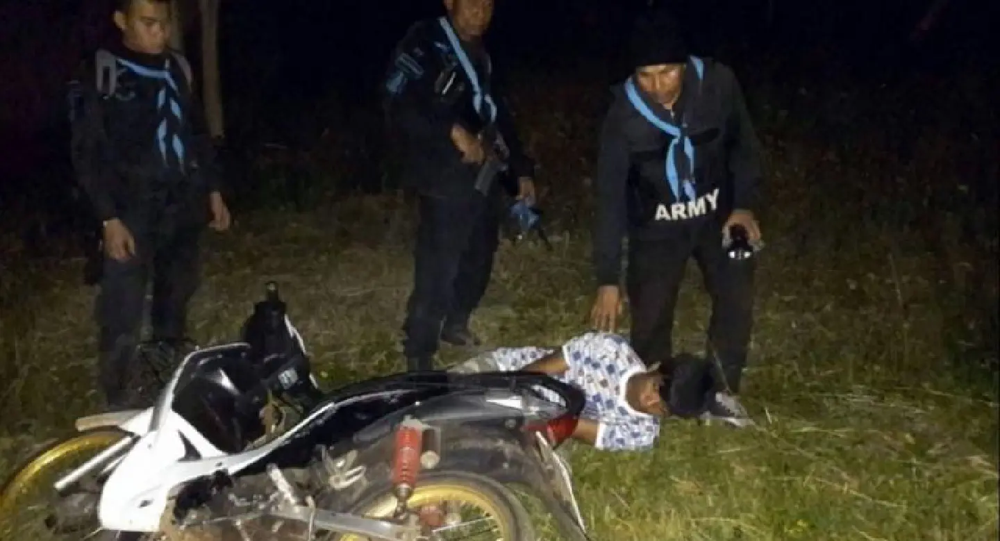 Two alleged mules arrested in Bueng Kan, pills and crystal seized