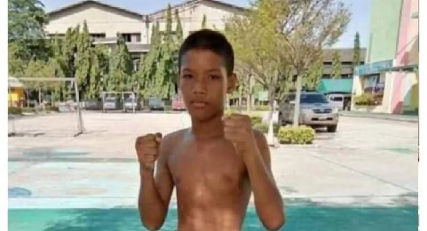 Muay thai fighter aged 13 dies from head injuries Muay thai fighter aged 13 dies from head injuries
