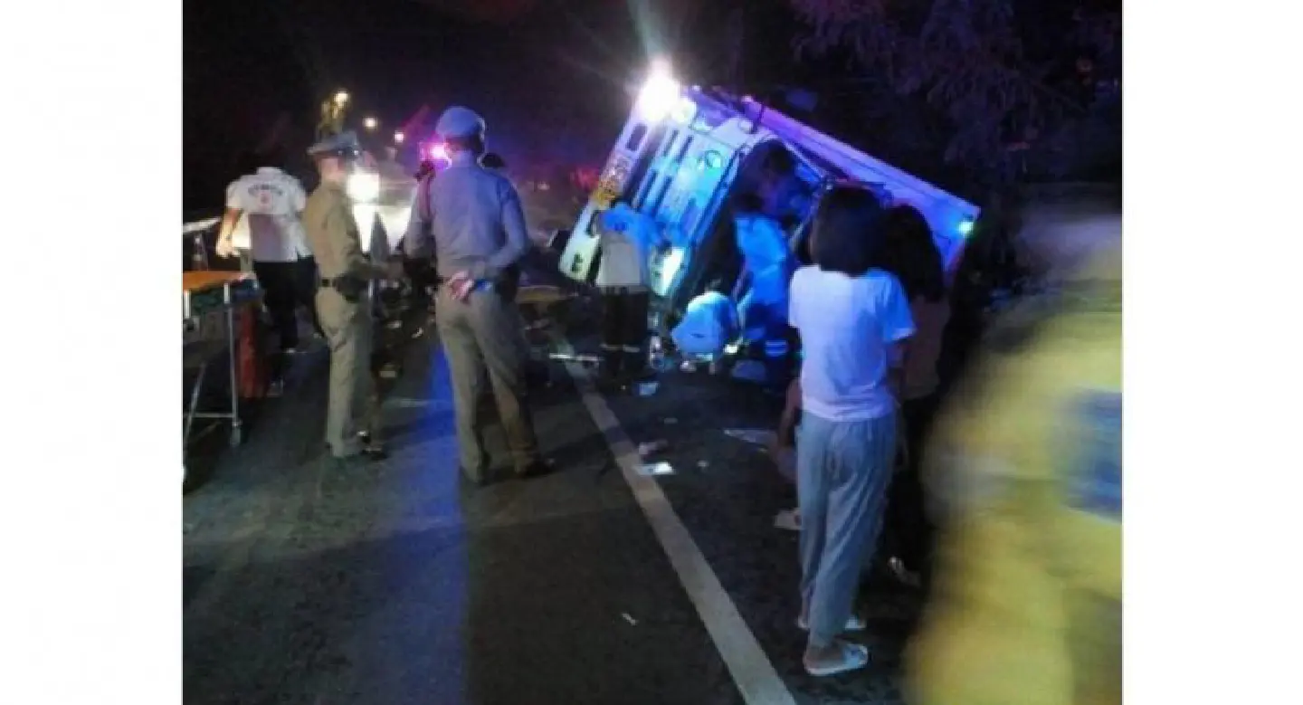 Two survive after six-wheeler overturns near Sarasin Bridge