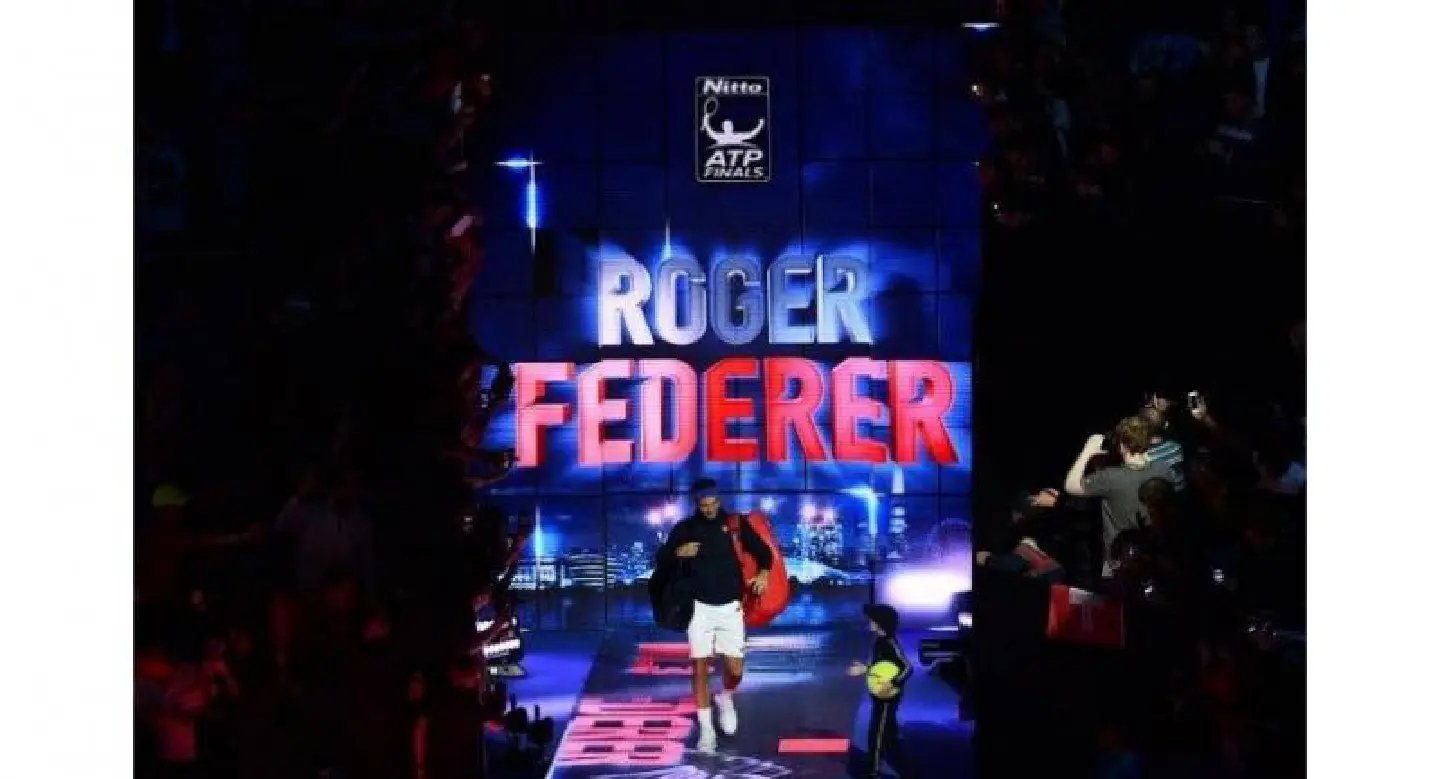 Federer downs Thiem to keep ATP Finals bid alive Federer downs Thiem to keep ATP Finals bid alive