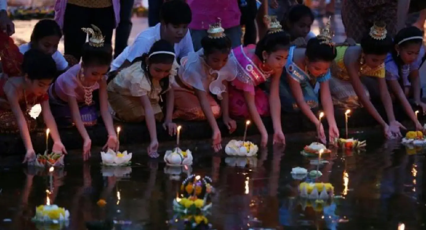 Sukhothai expecting Bt500 million from Loy Krathong festival Sukhothai expecting Bt500 million from Loy Krathong festival