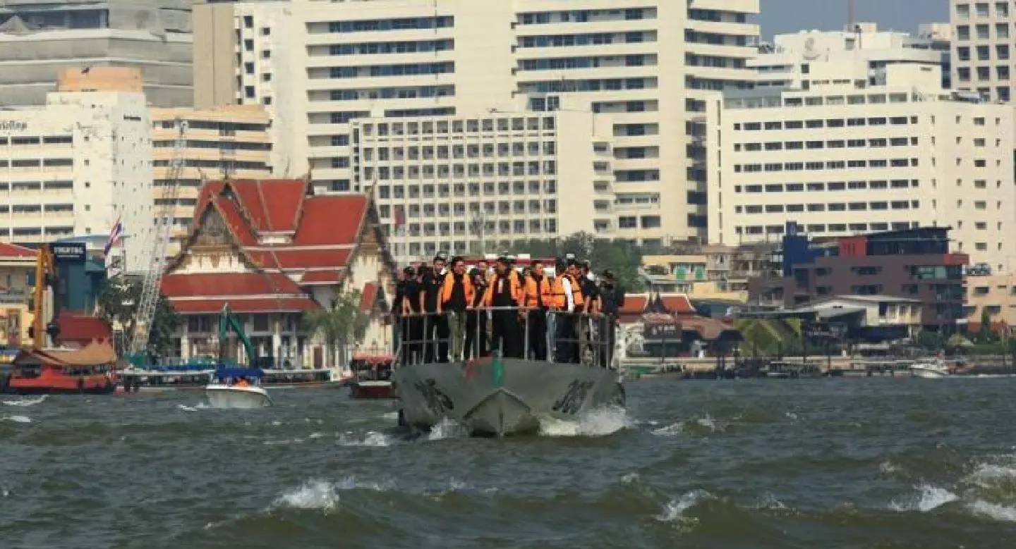 Governor sets safety standards for Loy Krathong Governor sets safety standards for Loy Krathong