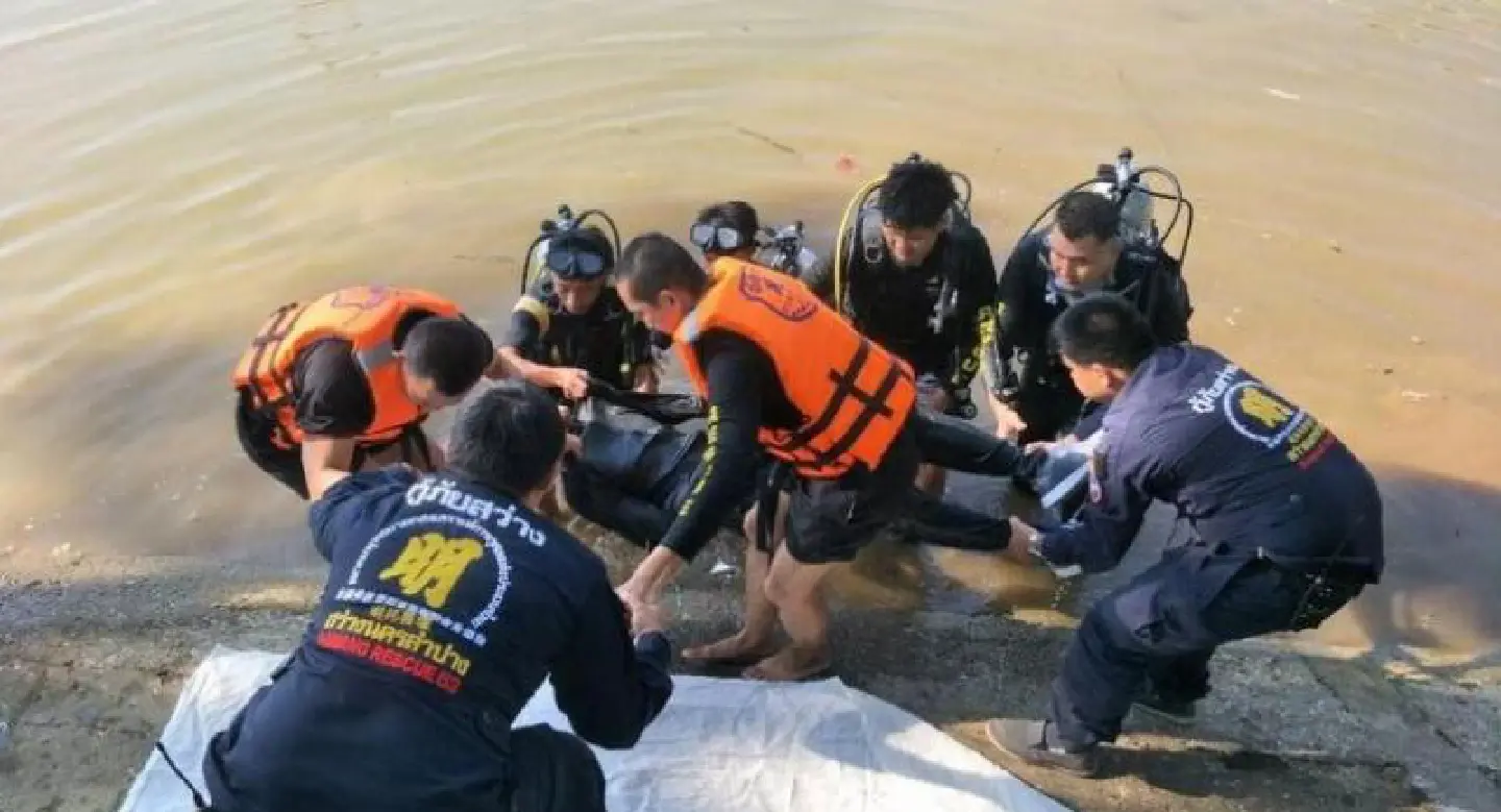 Lampang teenager drowns after jumping into Wang River Lampang teenager drowns after jumping into Wang River
