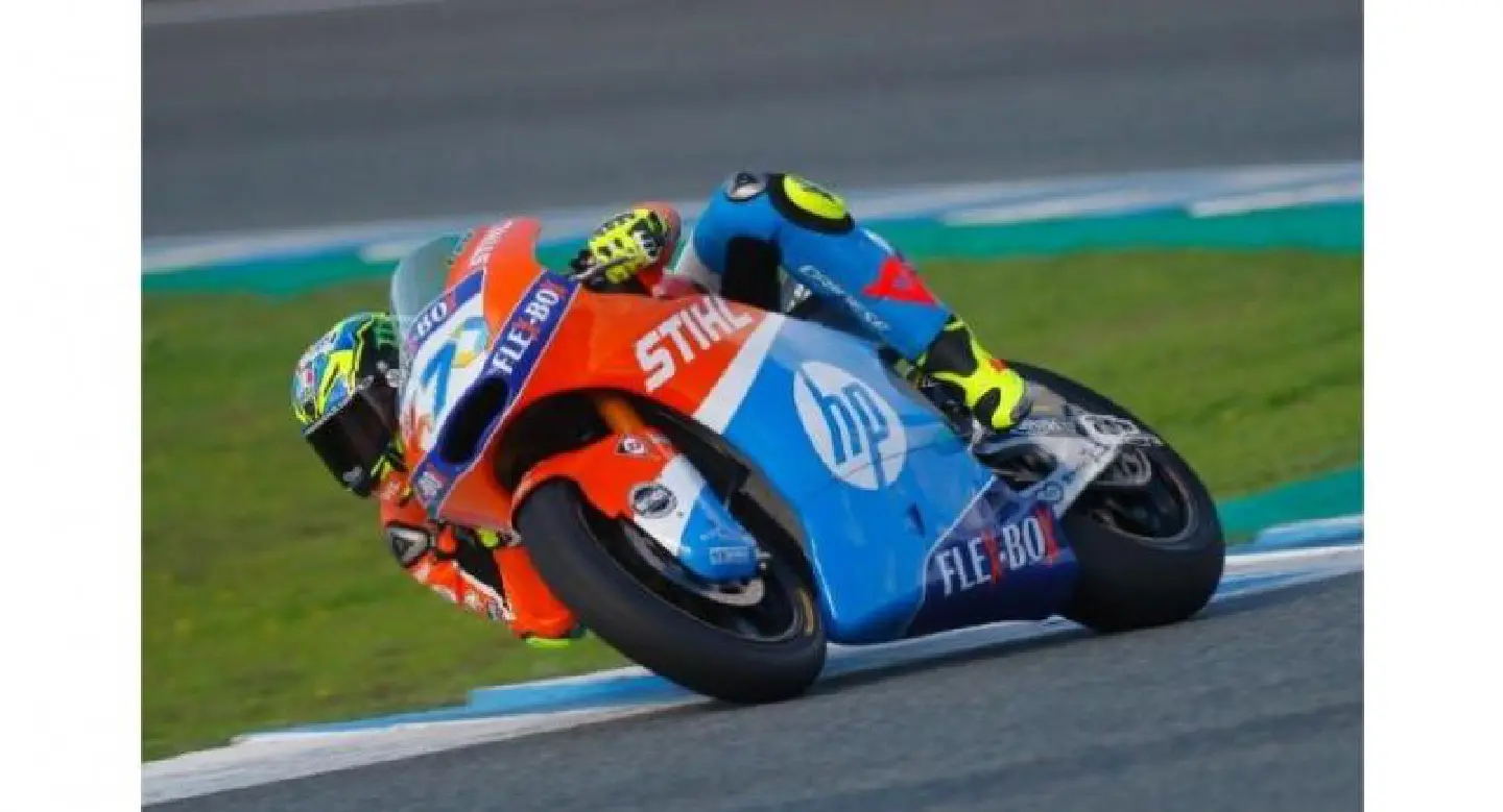 Martin crashes as new Moto2™ era begins, MotoE™ get out on track Martin crashes as new Moto2™ era begins, MotoE™ get out on track