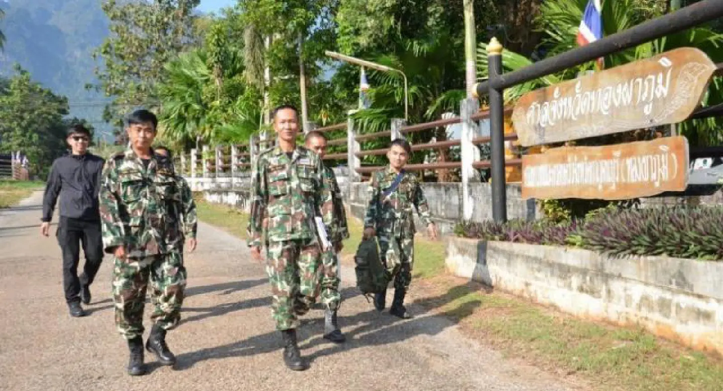 Assistant chief takes stand in 'black panther' poaching case