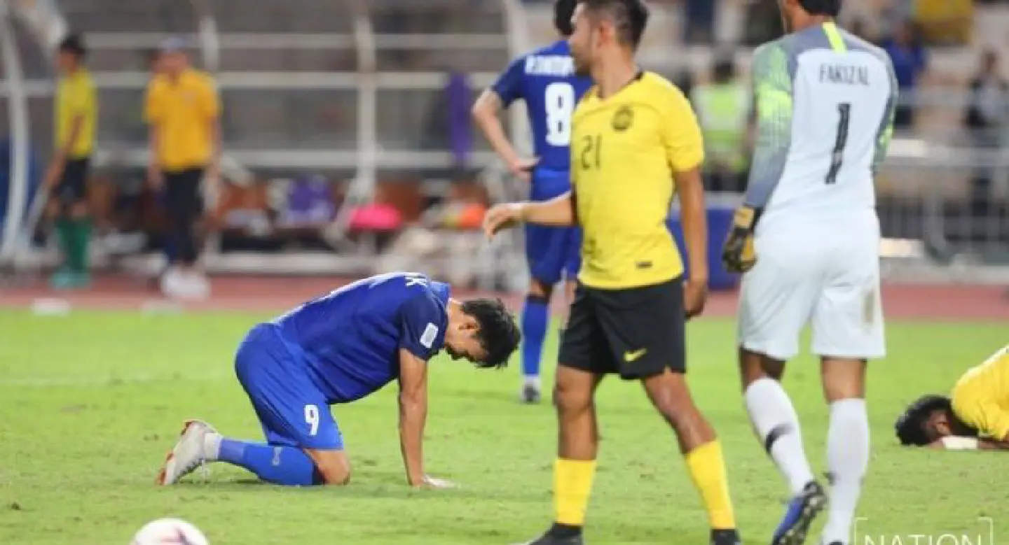 Thailand suffer shock  exit in AFF Suzuki Cup