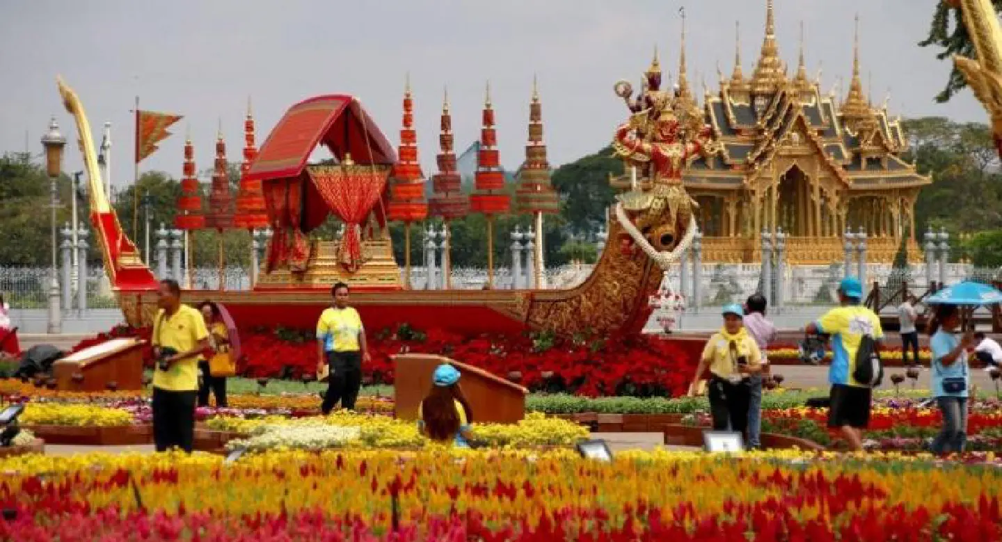 His Majesty to launch Un Ai Rak fair at Royal Plaza His Majesty to launch Un Ai Rak fair at Royal Plaza