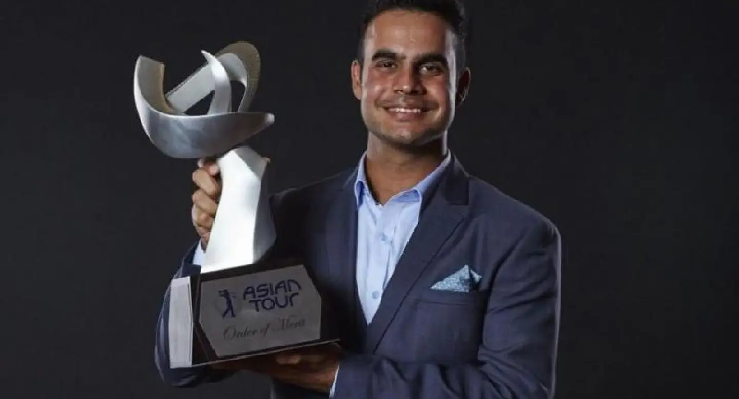 ASIA'S NUMBER ONE SHARMA FINDS SUCCESS WITH FAMILY BY HIS SIDE ASIA'S NUMBER ONE SHARMA FINDS SUCCESS WITH FAMILY BY HIS SIDE