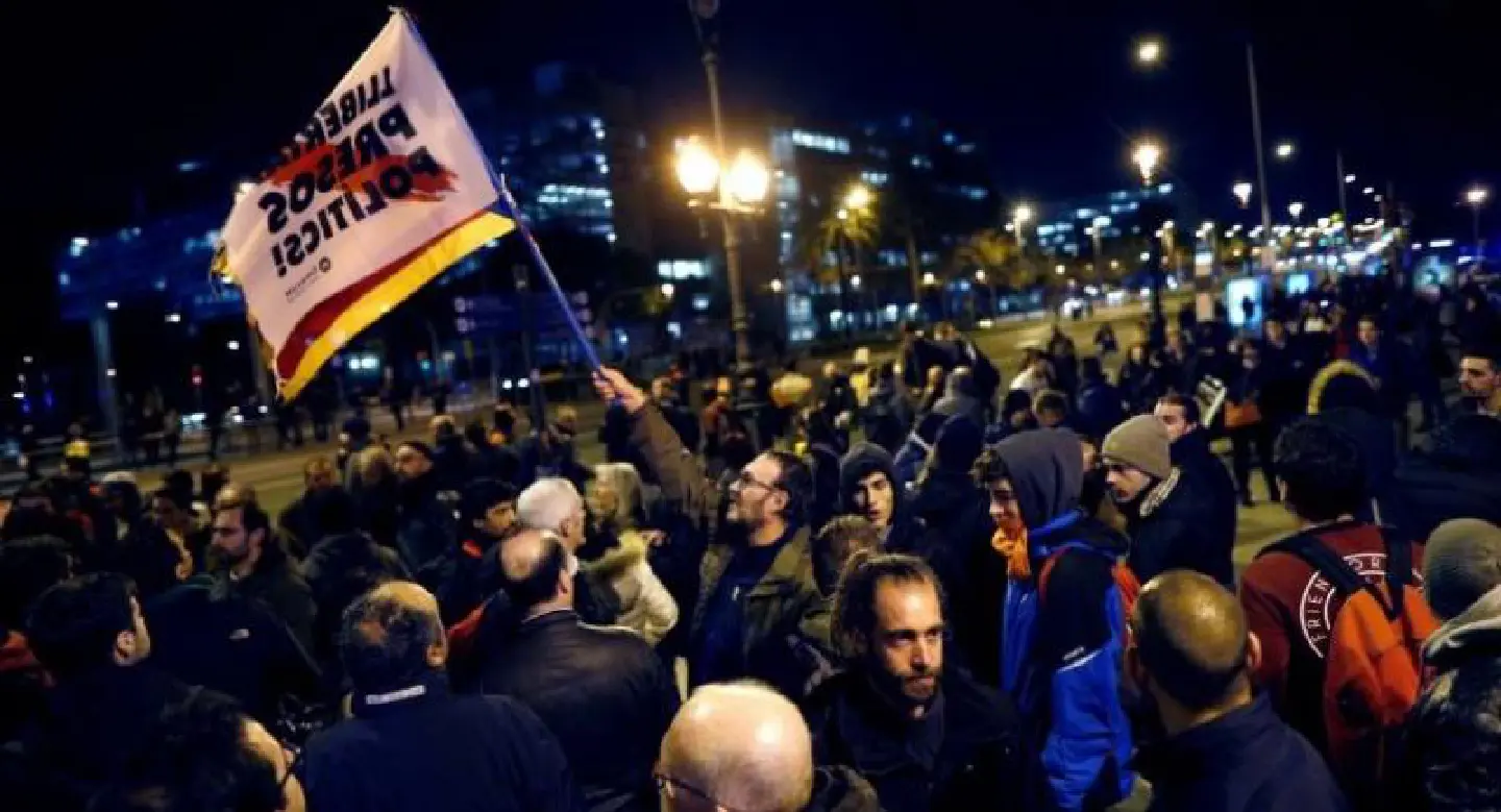 Thais in Barcelona warned of protests by independence movement Thais in Barcelona warned of protests by independence movement