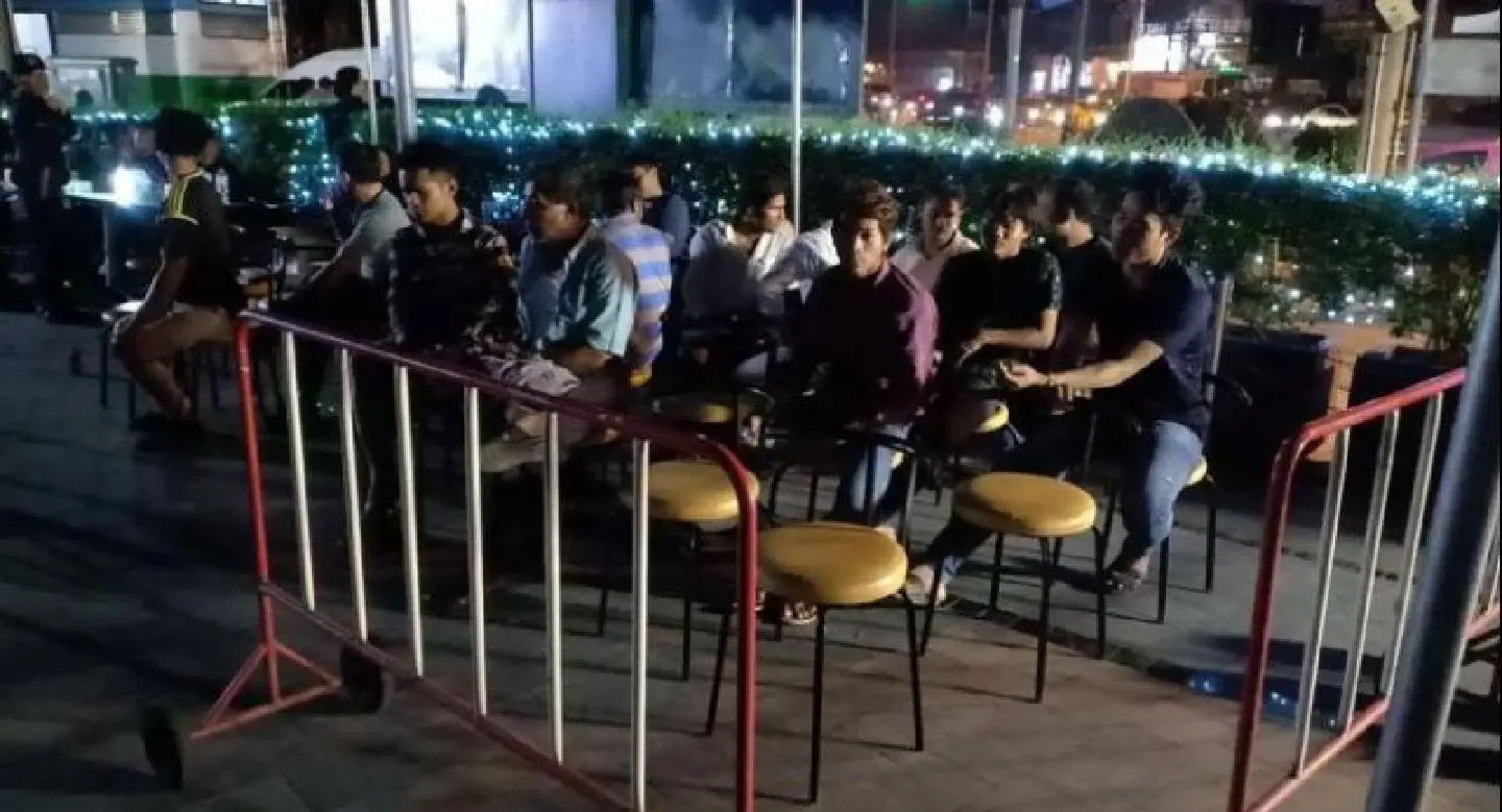 Weekly crackdown nets hundreds more foreigners Weekly crackdown nets hundreds more foreigners
