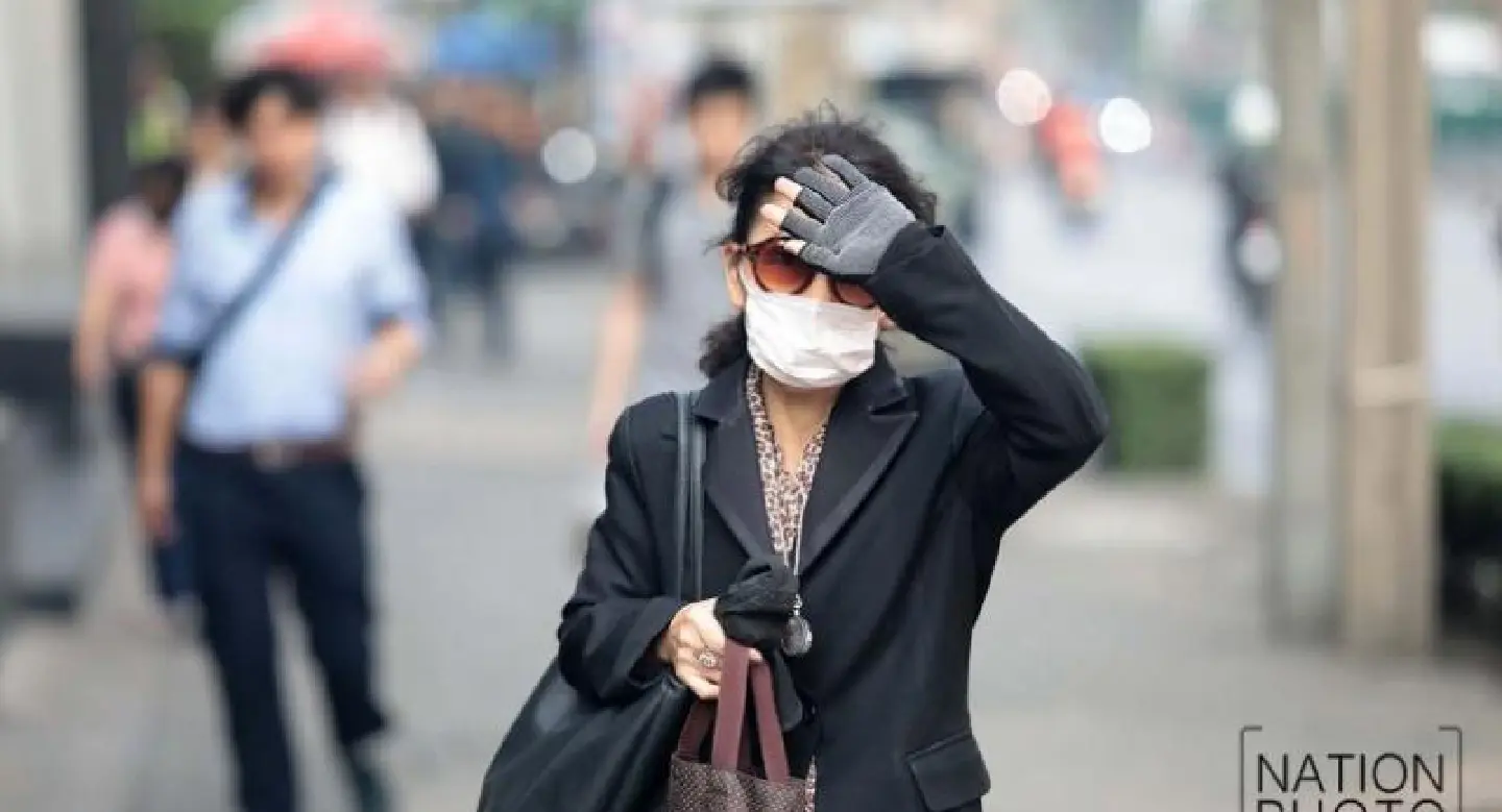 Bangkok gagging on health-threatening smog Bangkok gagging on health-threatening smog