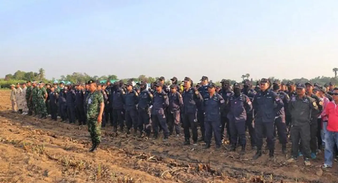 Hundreds hunting for missing toddler in Suphan Buri Hundreds hunting for missing toddler in Suphan Buri