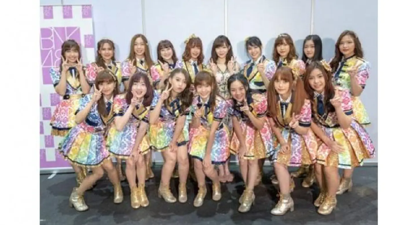 Girls, girls, girls Girls, girls, girls