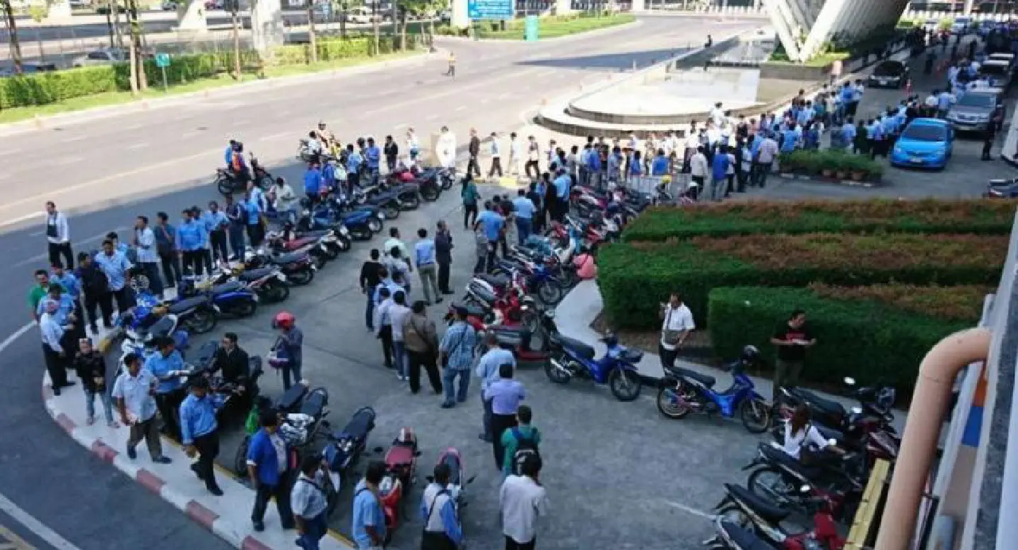 Cabbies gain with go-ahead on Bt10-bn soft loan plan Cabbies gain with go-ahead on Bt10-bn soft loan plan