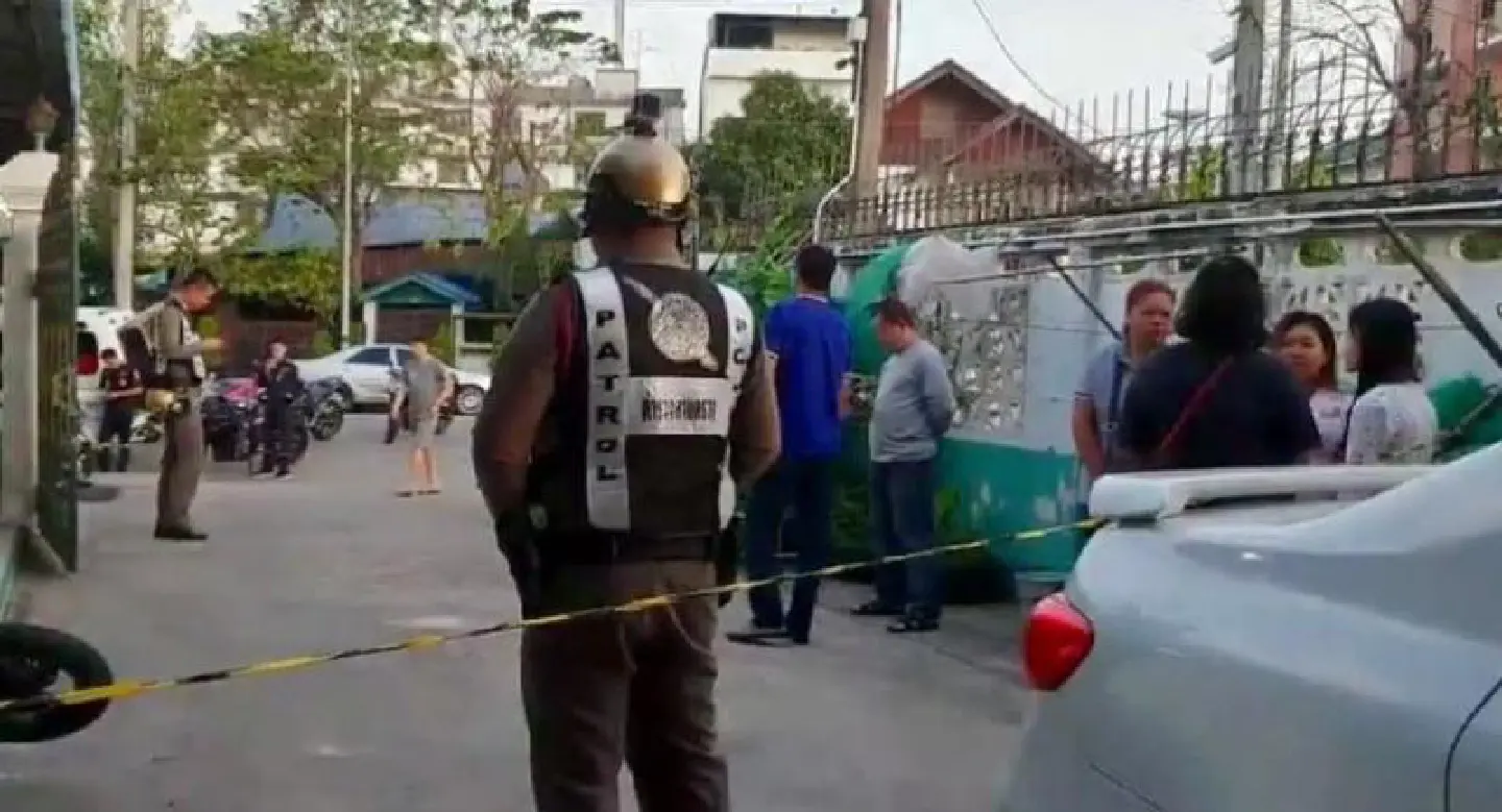 Jealous Samut Sakhon husband shoots himself and wife Jealous Samut Sakhon husband shoots himself and wife