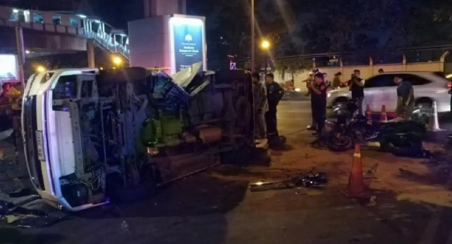 Two Hungarians killed in Bangkok motorcycle-van crash