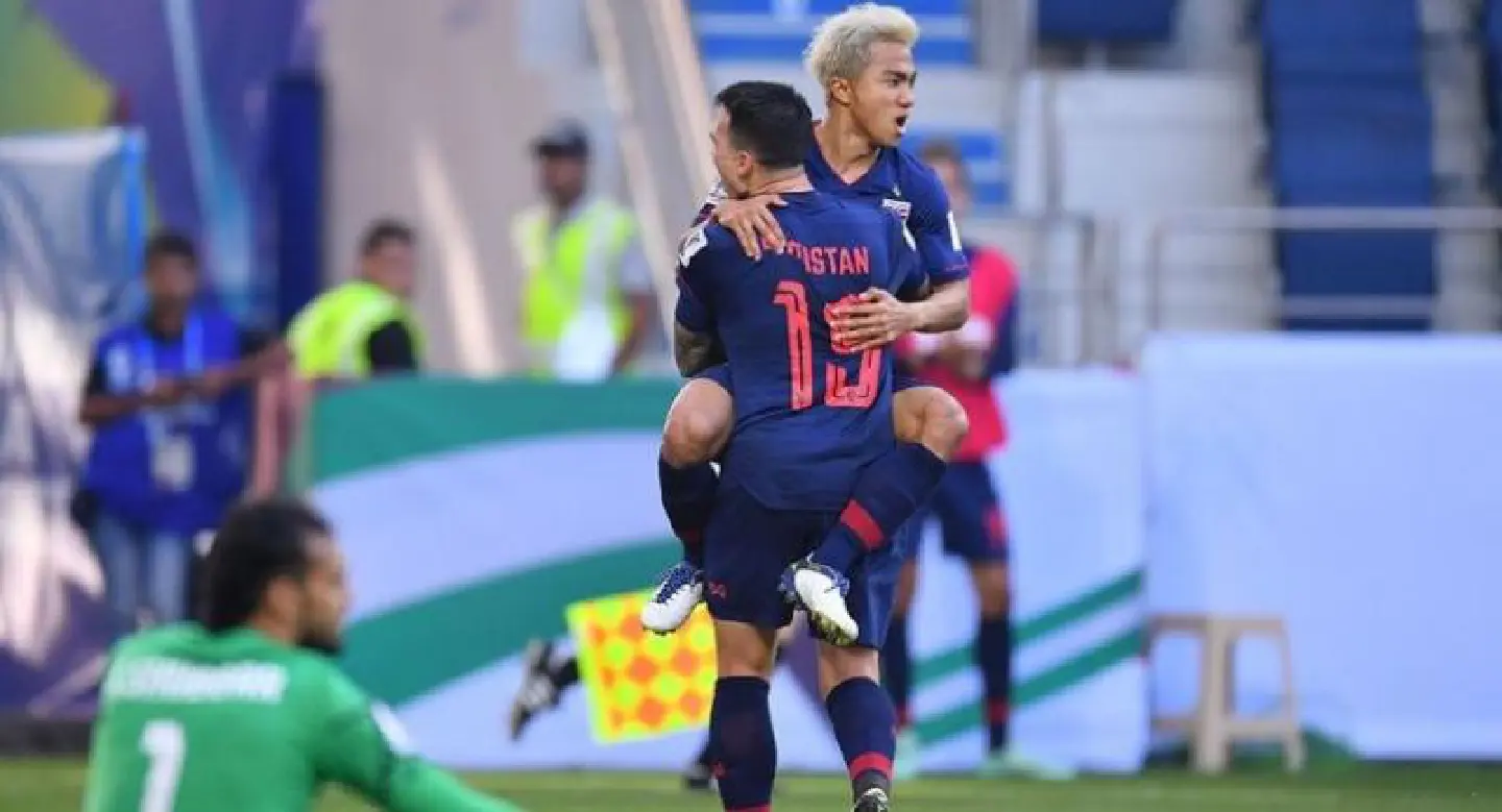 Thailand stun Bahrain to keep  Asian Cup's hope alive