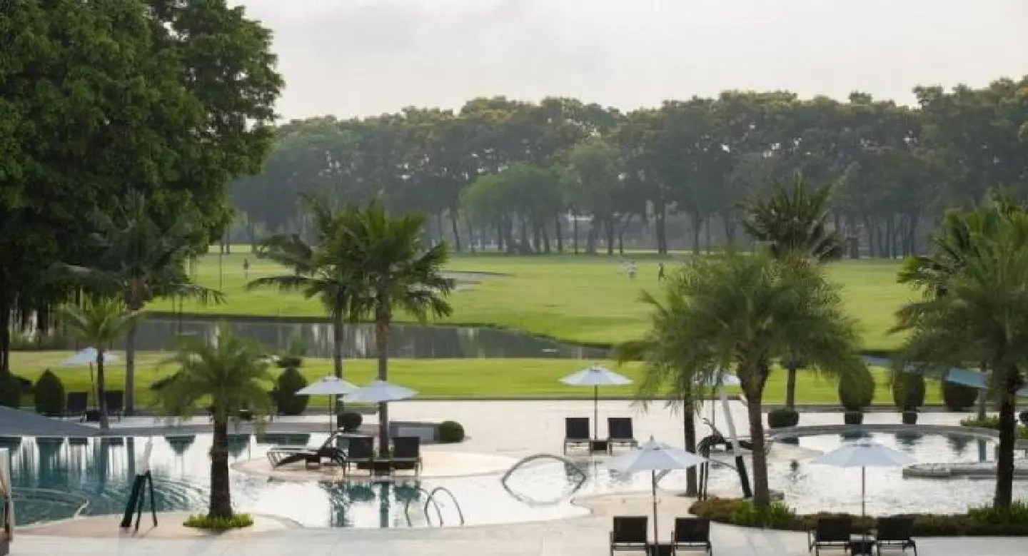 Checked in ready for tee time Checked in ready for tee time