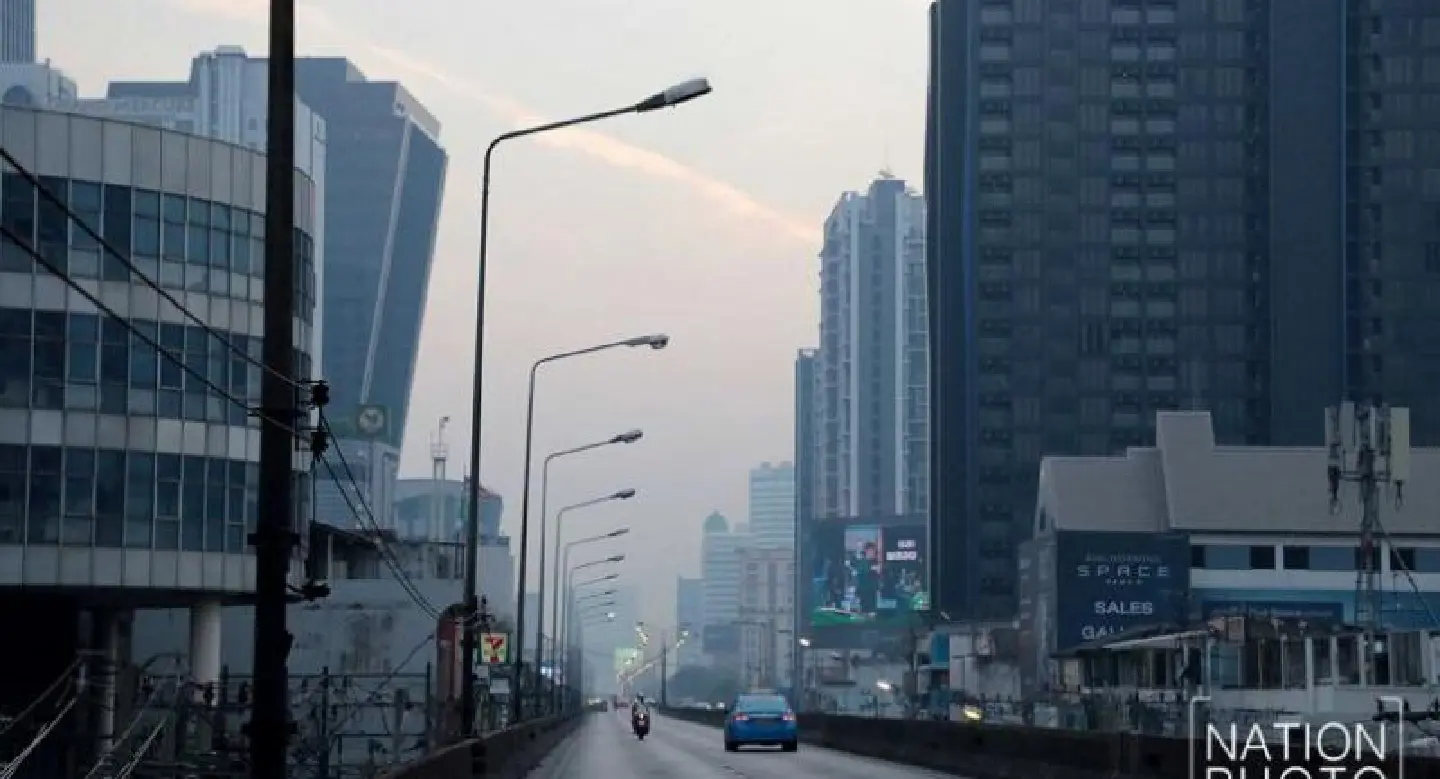 Health concerns rise in smog-bound Bangkok Health concerns rise in smog-bound Bangkok