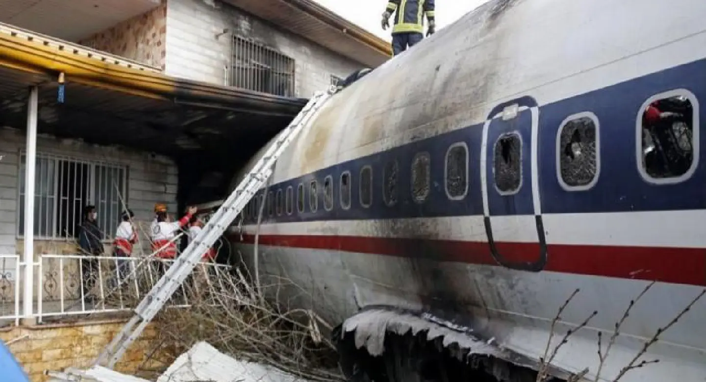 Urgent : Cargo plane crashes in Iran, killing 15: army