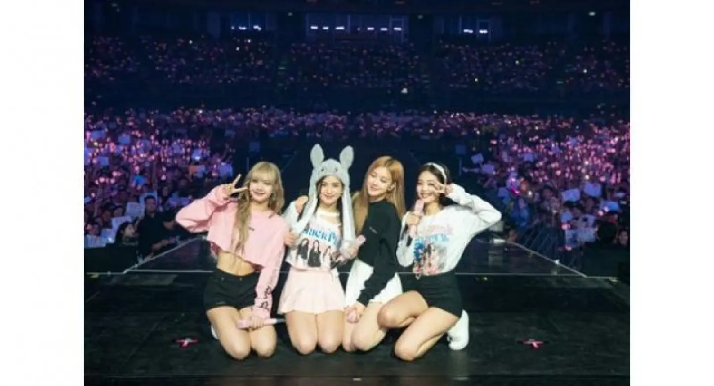 Fans hit by Blackpink’s irresistible charm Fans hit by Blackpink’s irresistible charm