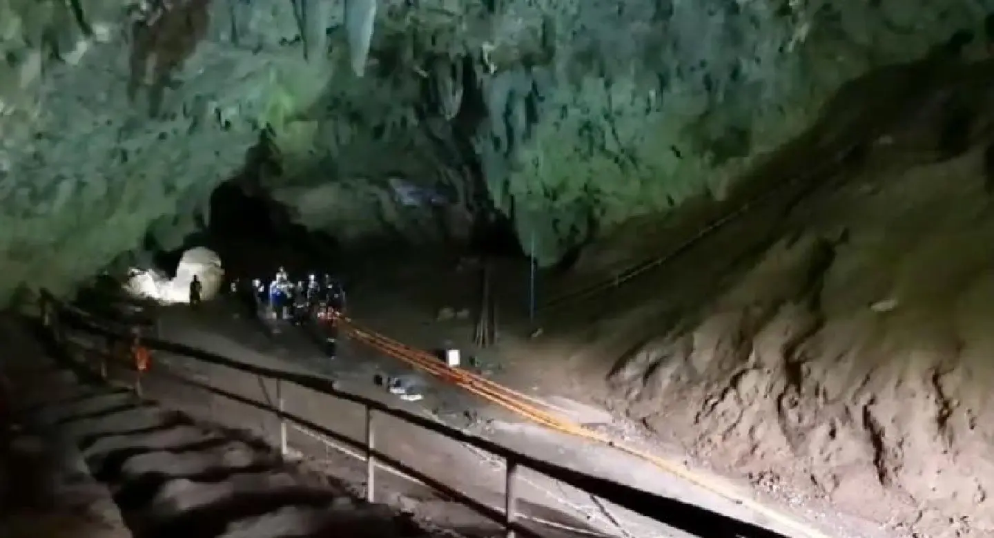 Tham Luang surveyed ahead of clean-up Tham Luang surveyed ahead of clean-up