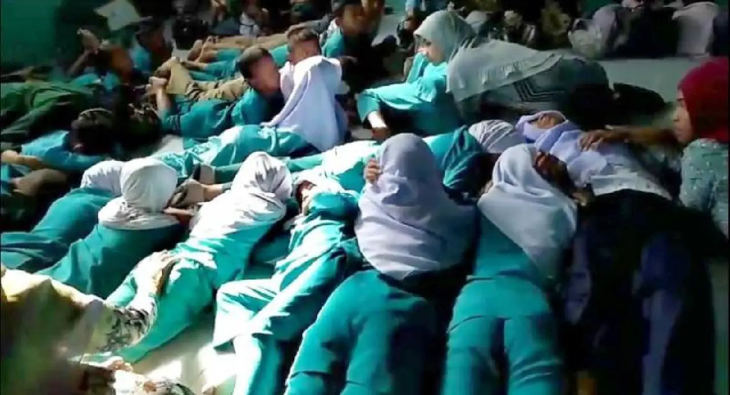 Terrifying day for students as clash near Narathiwat school claims one suspect