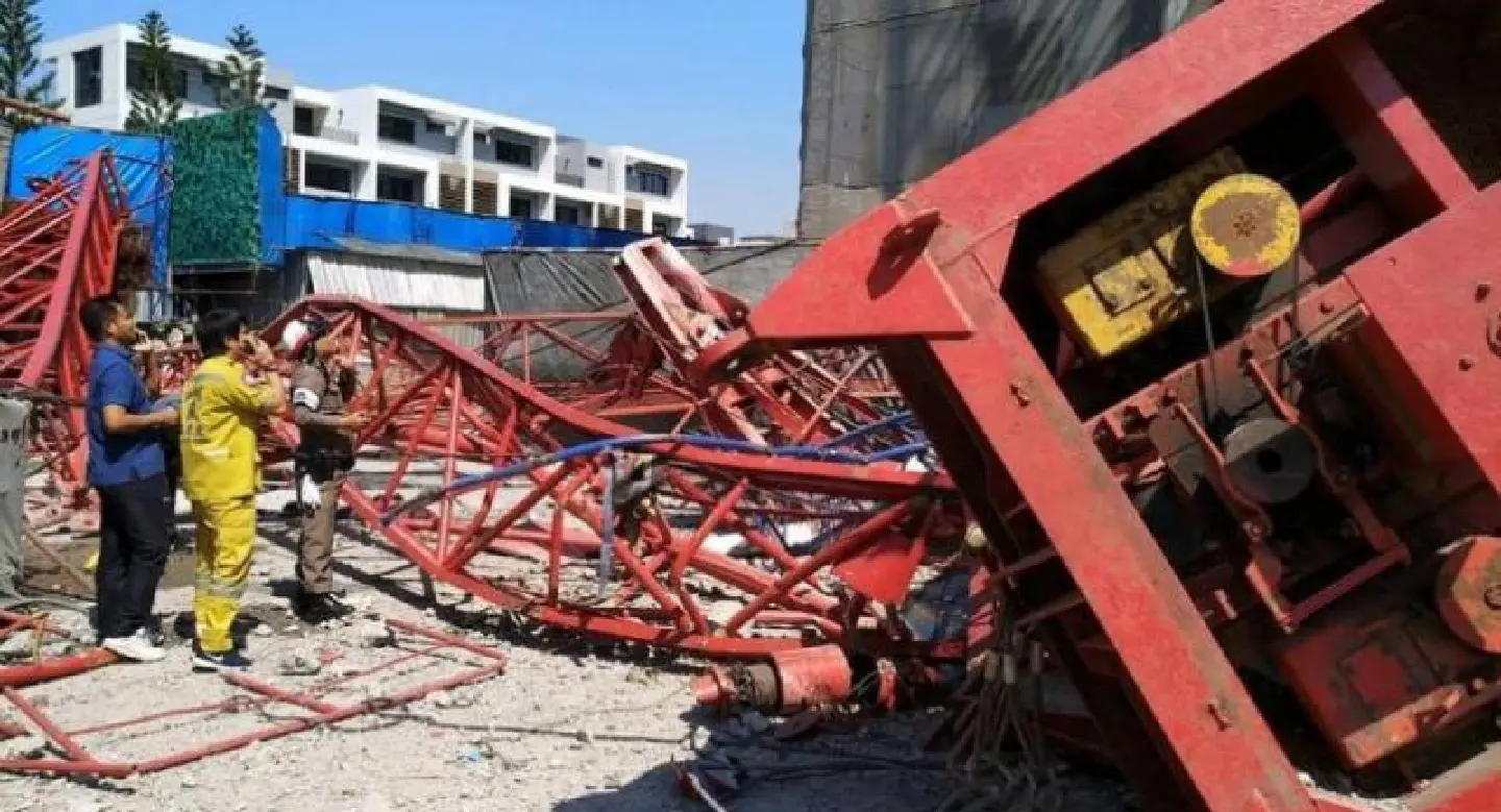 Four workers killed, five hurt as crane collapses at Bangkok construction site Four workers killed, five hurt as crane collapses at Bangkok construction site