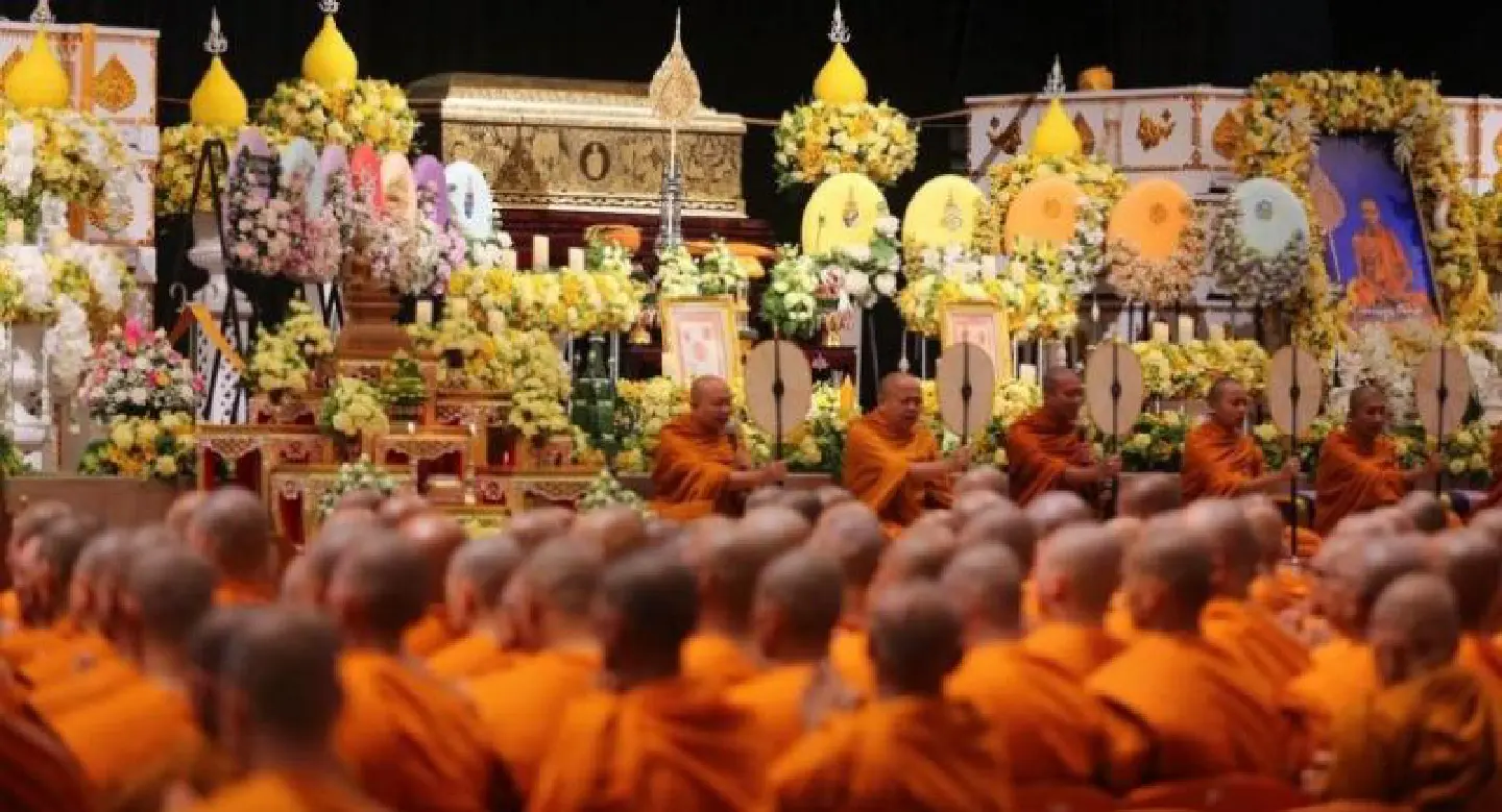 Thousands mourn northeastern monk Thousands mourn northeastern monk