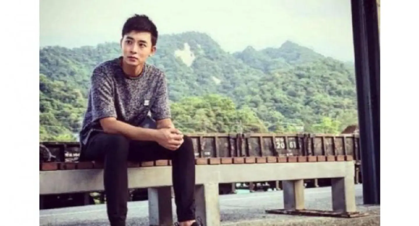 Singaporean actor was crushed when caught between howitzer's gun barrel and cabin Singaporean actor was crushed when caught between howitzer's gun barrel and cabin
