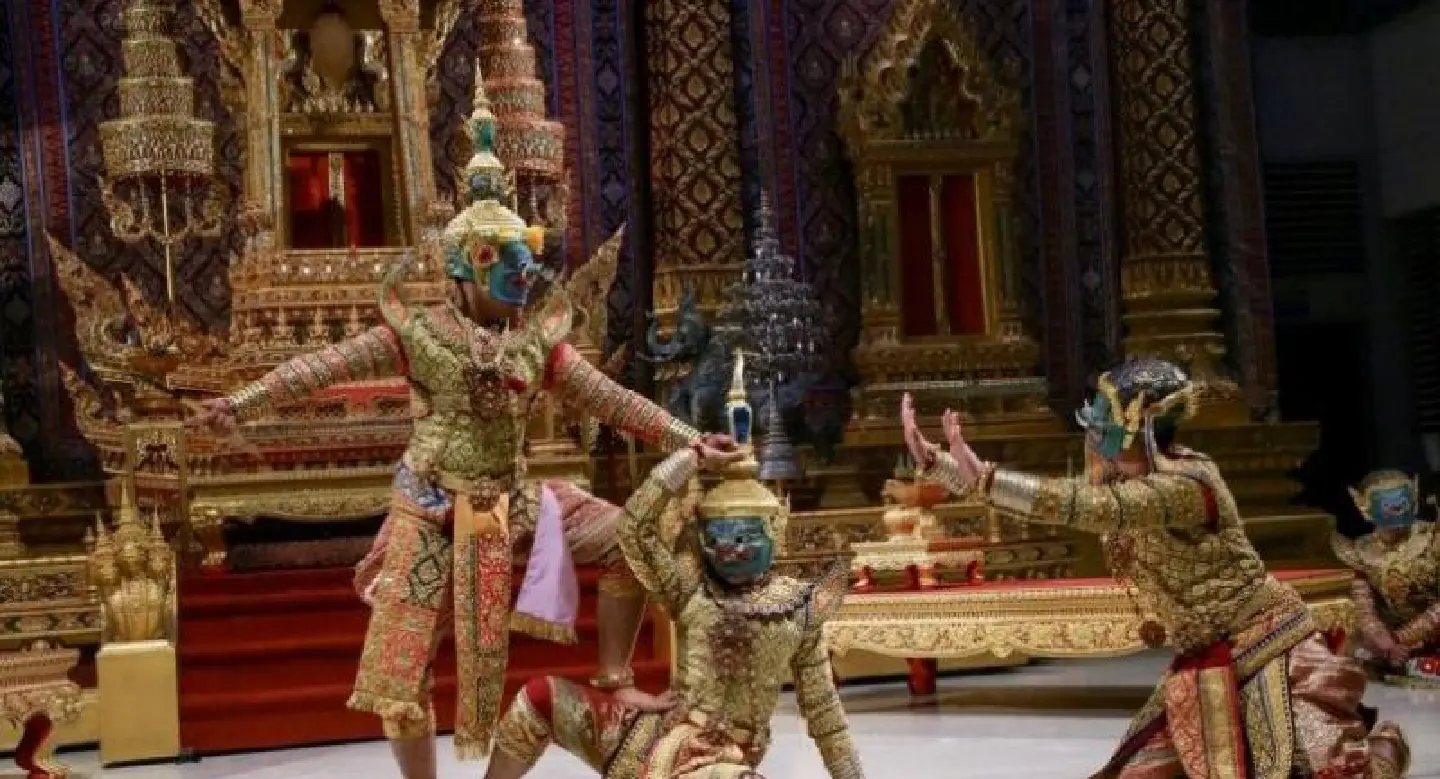 In year of khon, shall we dance? In year of khon, shall we dance?