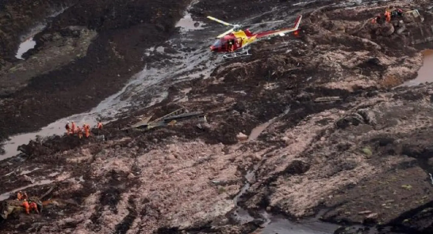 At least 7 dead, 150 missing in Brazil dam collapse disaster At least 7 dead, 150 missing in Brazil dam collapse disaster