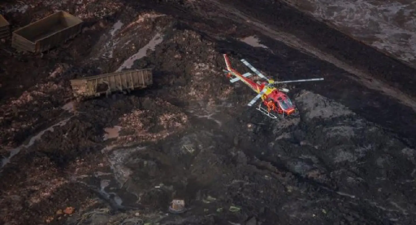 Fears rise for 300 missing in Brazil dam disaster; 9 bodies recovered Fears rise for 300 missing in Brazil dam disaster; 9 bodies recovered