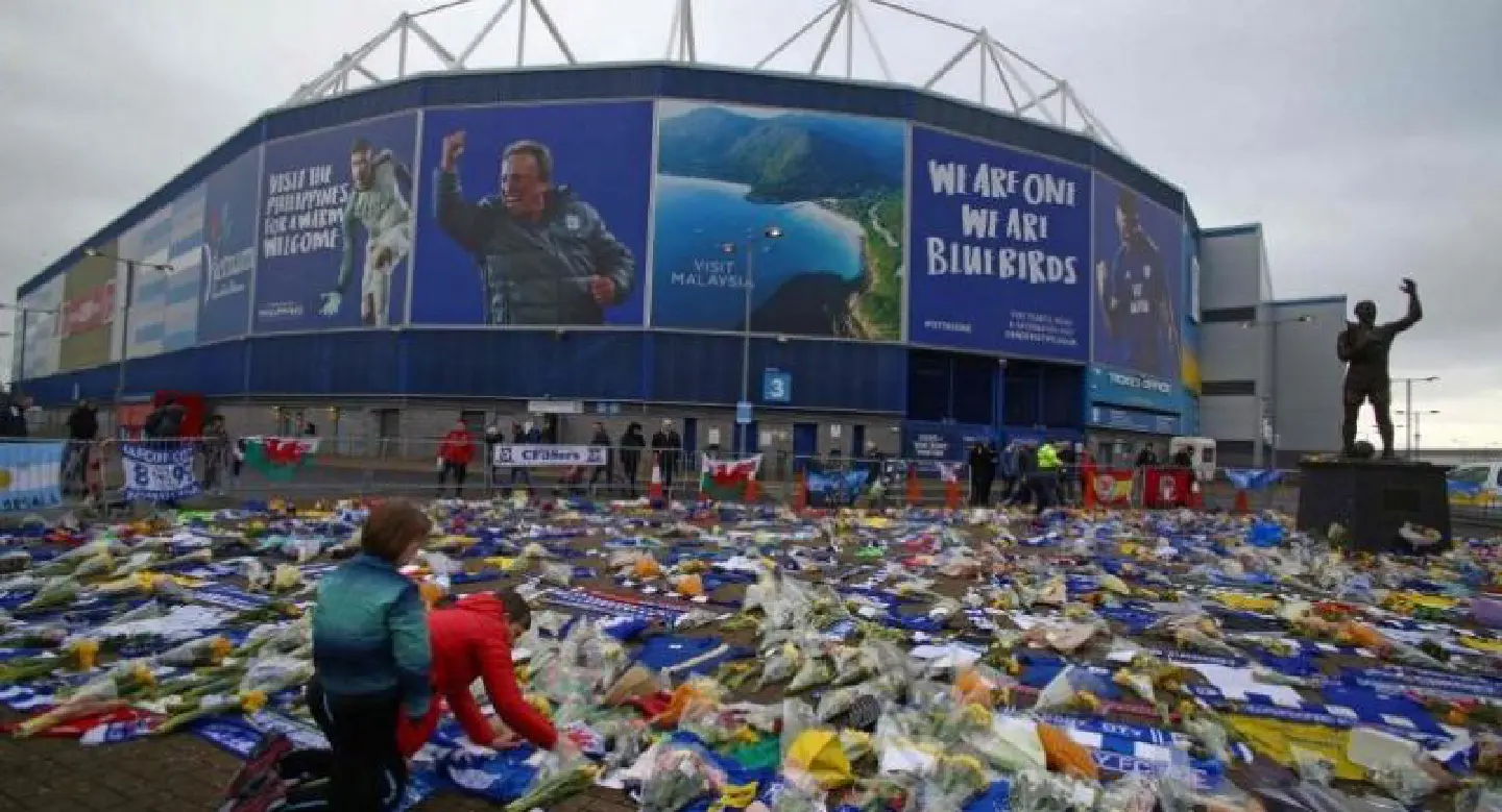 Family launch private search for missing footballer Sala Family launch private search for missing footballer Sala
