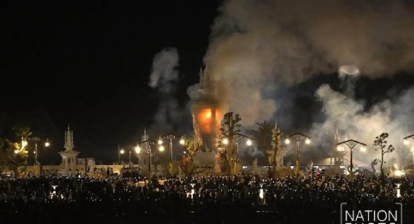Thousands bid tearful farewell to monk Luang Phor Koon