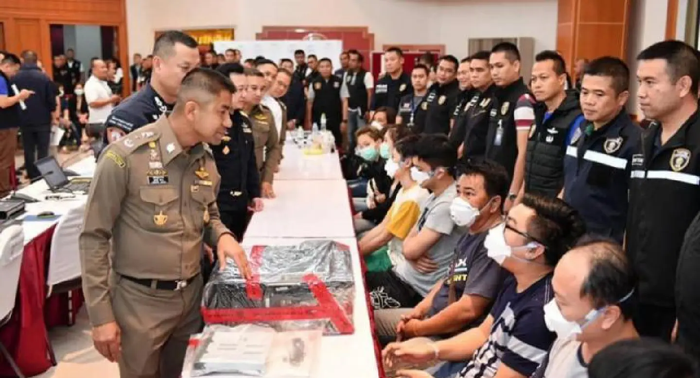 16 nabbed for running online gambling sites 16 nabbed for running online gambling sites