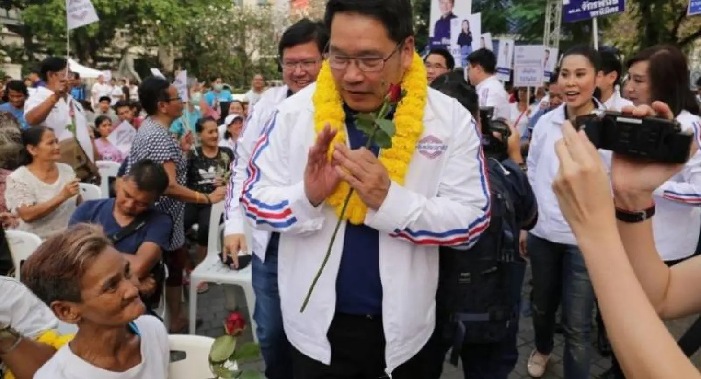 Pro-junta Phalang Pracharat Party proposes Prayut for next premier