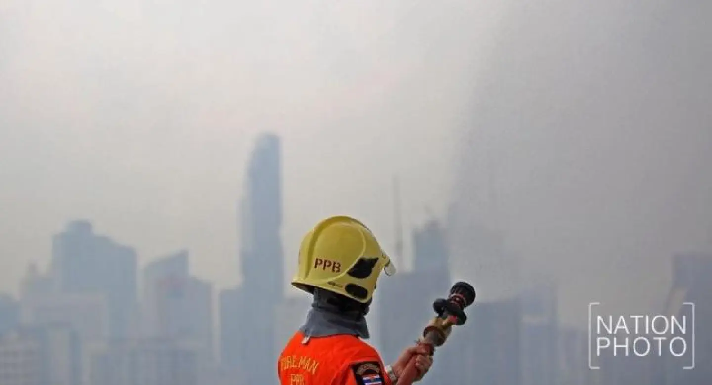 Drones, fire trucks, tall buildings wage war on haze Drones, fire trucks, tall buildings wage war on haze