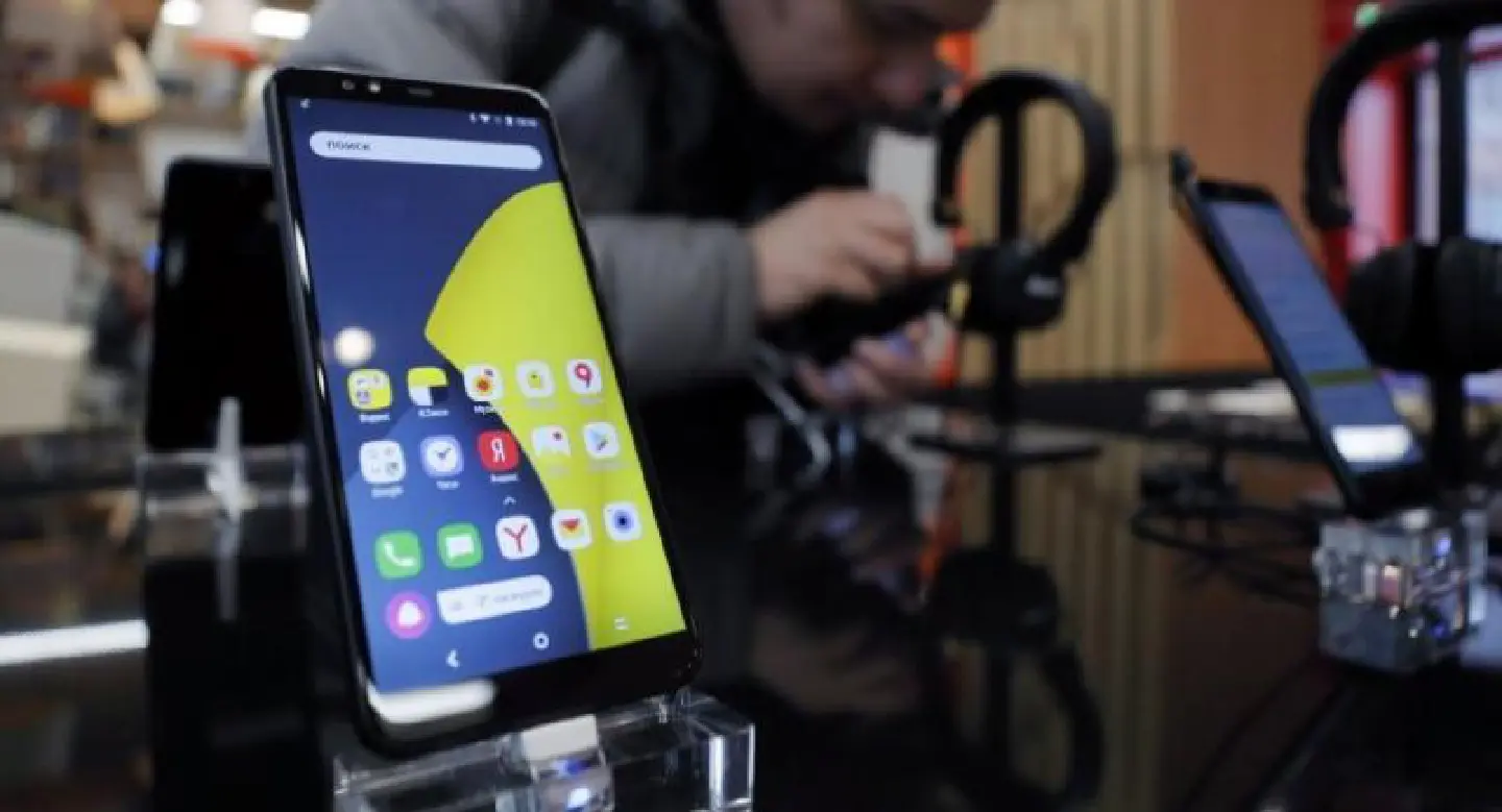 Once red-hot smartphone market sees cooler trend Once red-hot smartphone market sees cooler trend