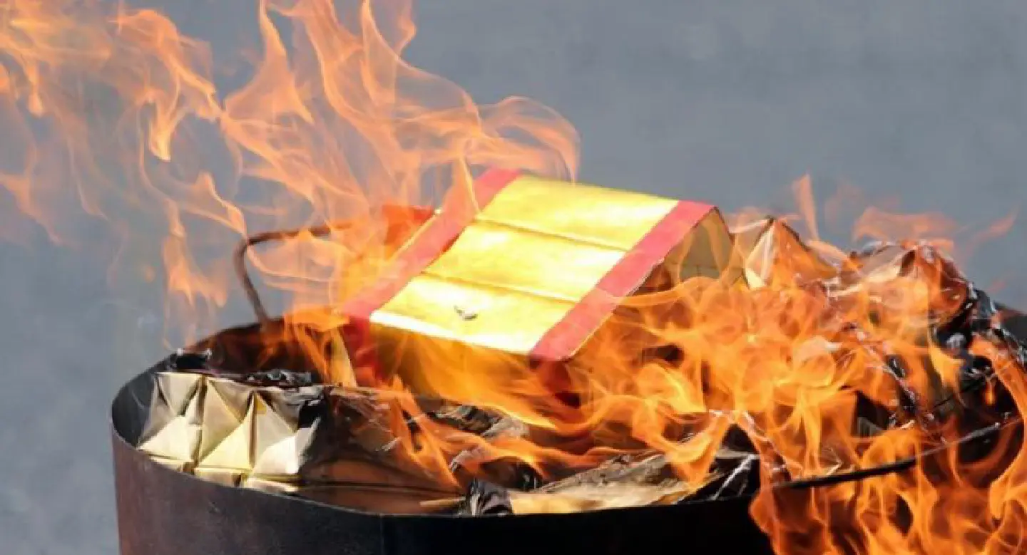 Doctors warn against burning of joss papers
