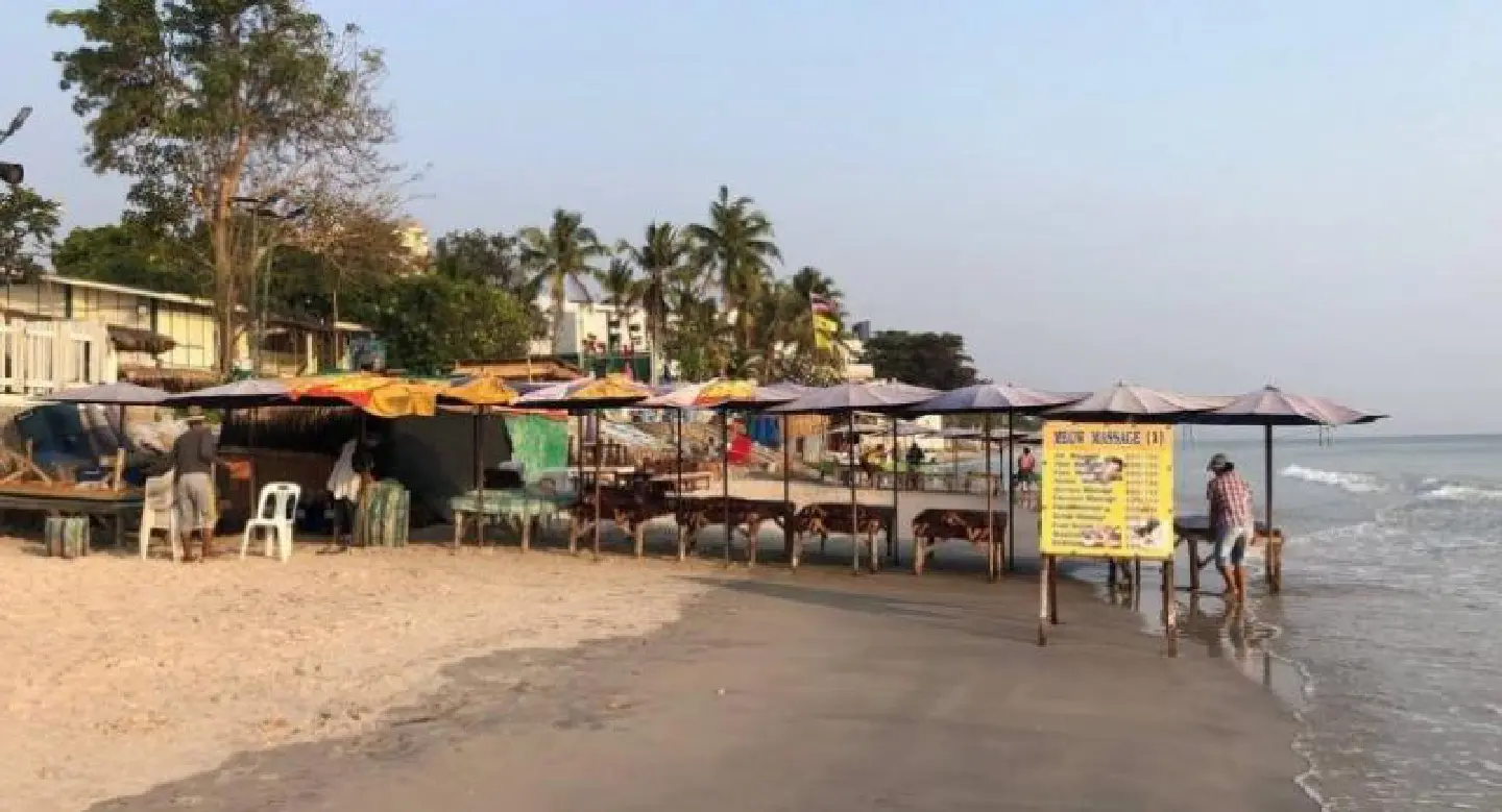 Hua Hin to crack down on massage shops for blocking beach Hua Hin to crack down on massage shops for blocking beach