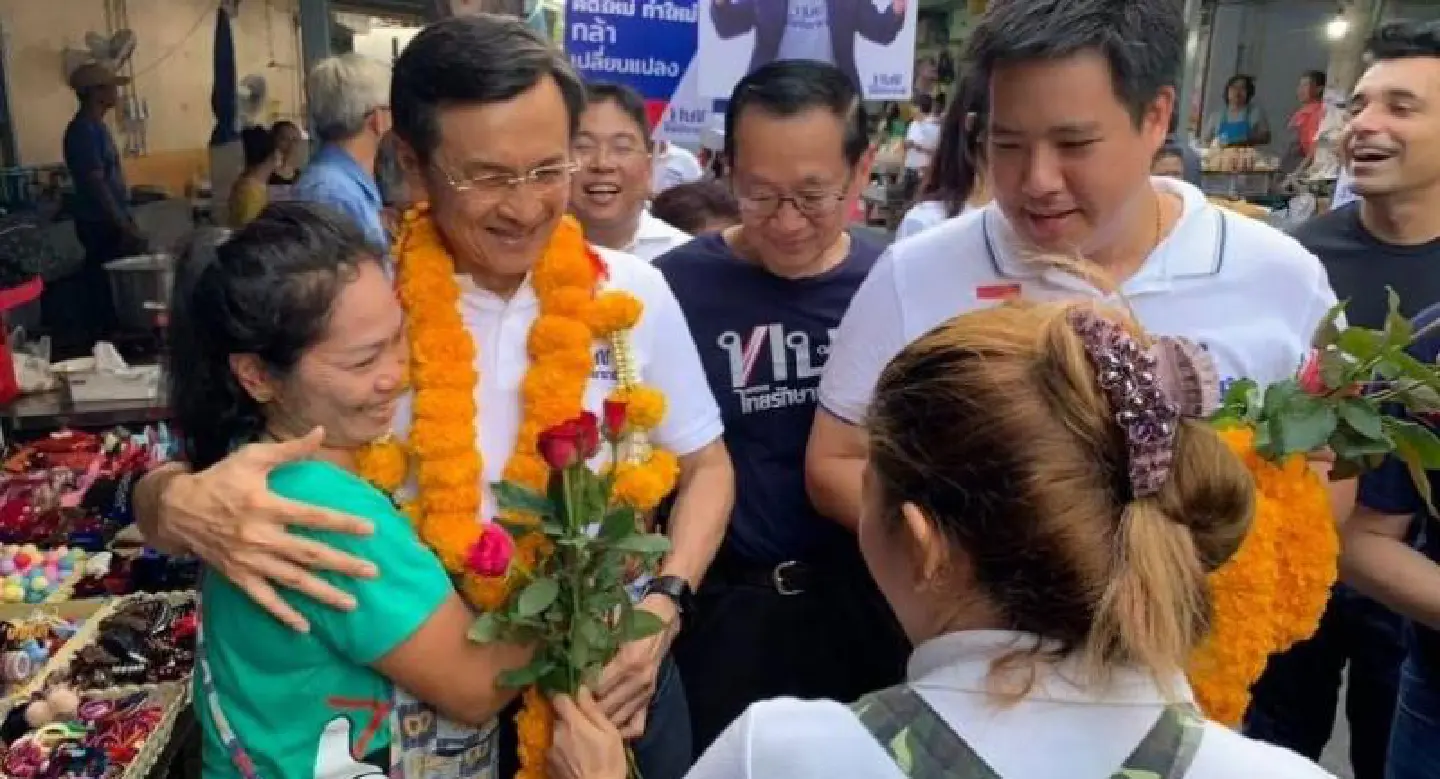 Chaturon 'hasn't been invited' yet to seek PM job