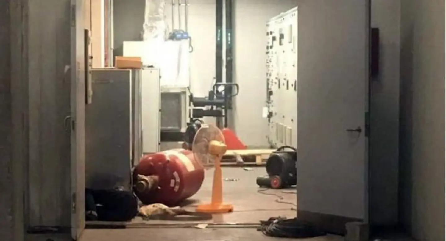 Fire extinguisher explodes at BKK airport, killing one staff Fire extinguisher explodes at BKK airport, killing one staff