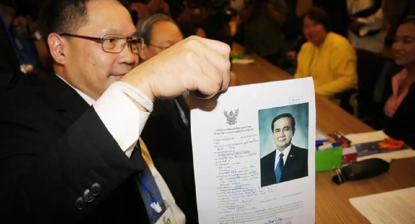 Surprise move sees Prayut tread carefully as he accepts invitation