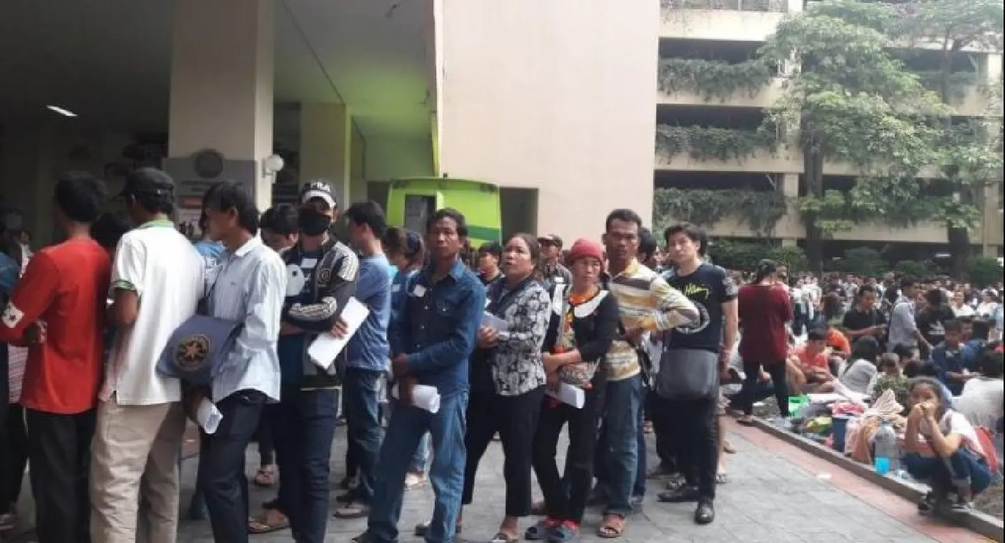 300,000 migrants expected to leave kingdom for Songkran