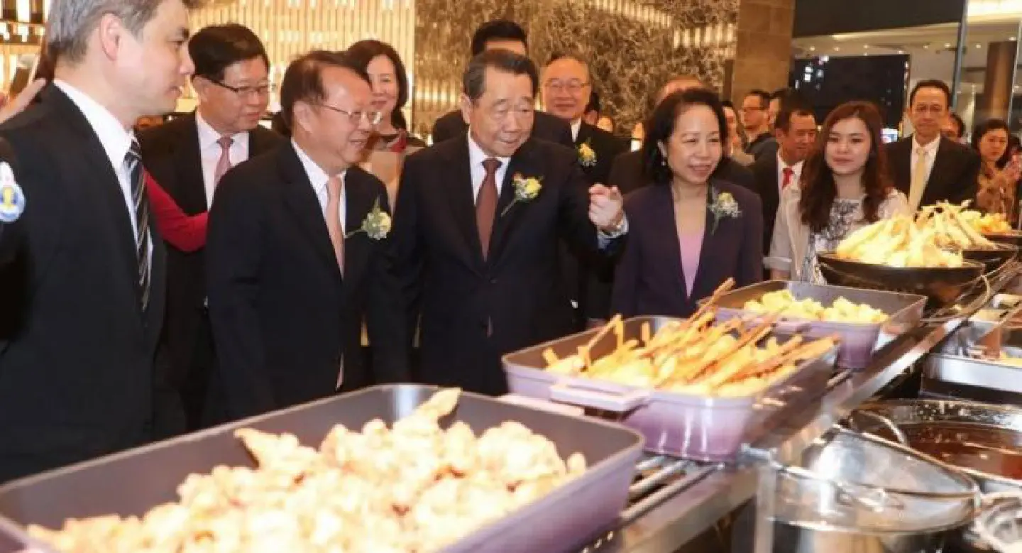 Harbour makes Thai deut at Iconsiam