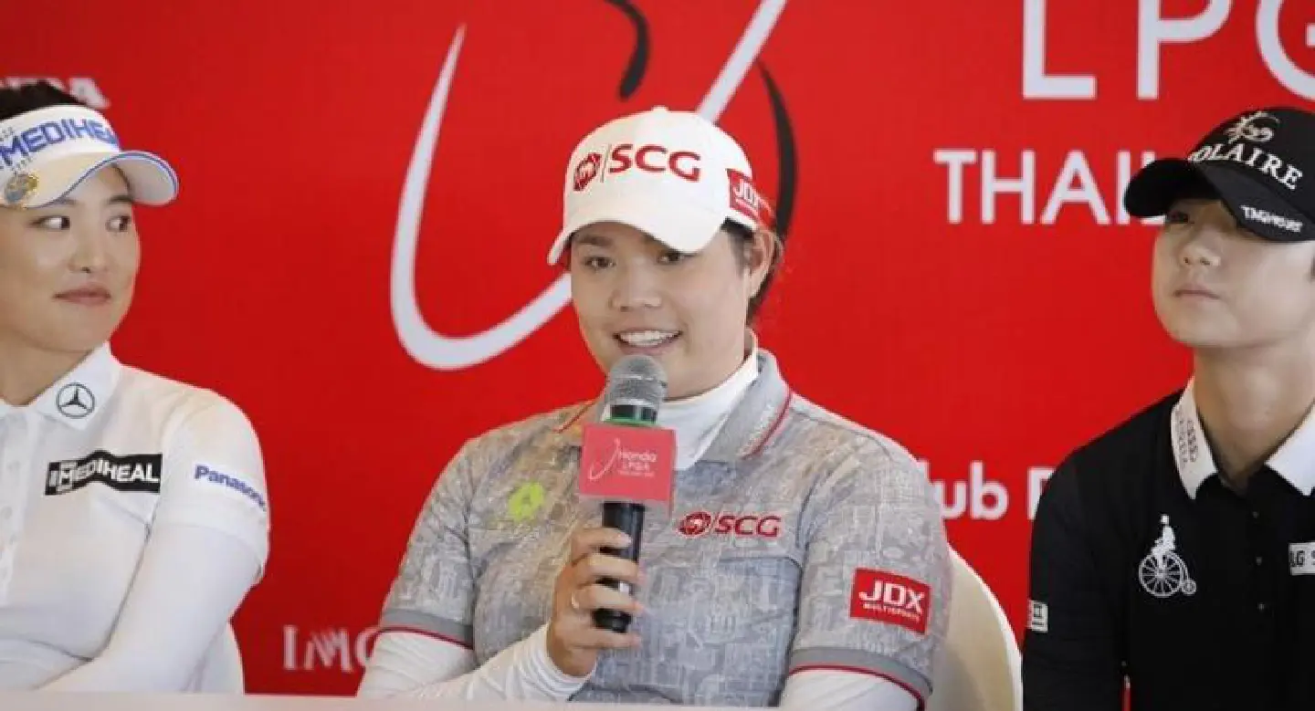 No place like home for world No 1 Ariya