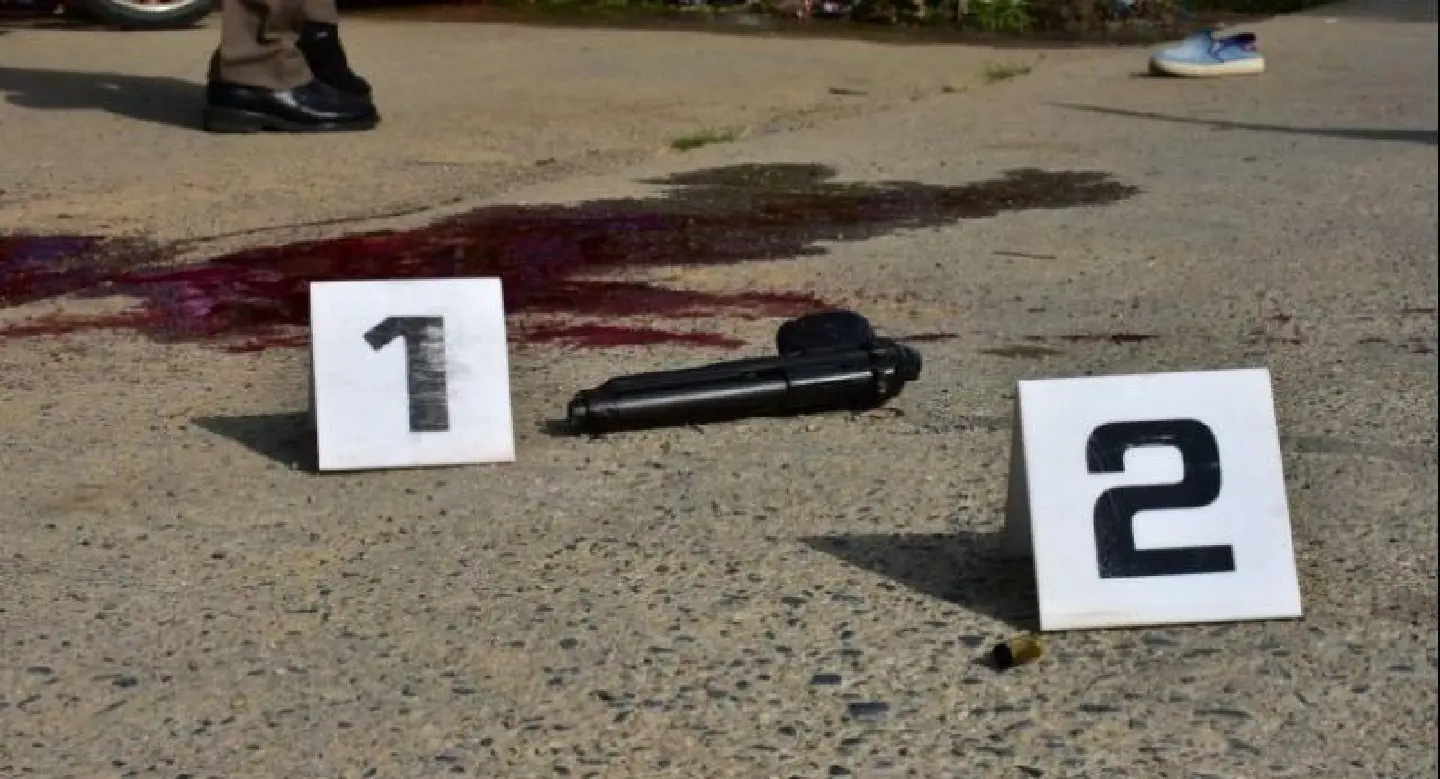 ‘Jealous’ lover kills girlfriend and botches suicide ‘Jealous’ lover kills girlfriend and botches suicide